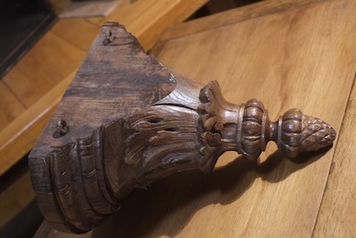 console etagere murale religieuse 